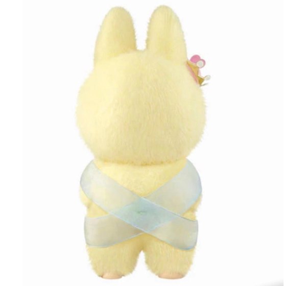 Фигурка Labubu Queen 