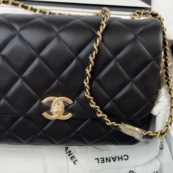 Сумка-кроссбоди CC Coin and Pearls Flap
