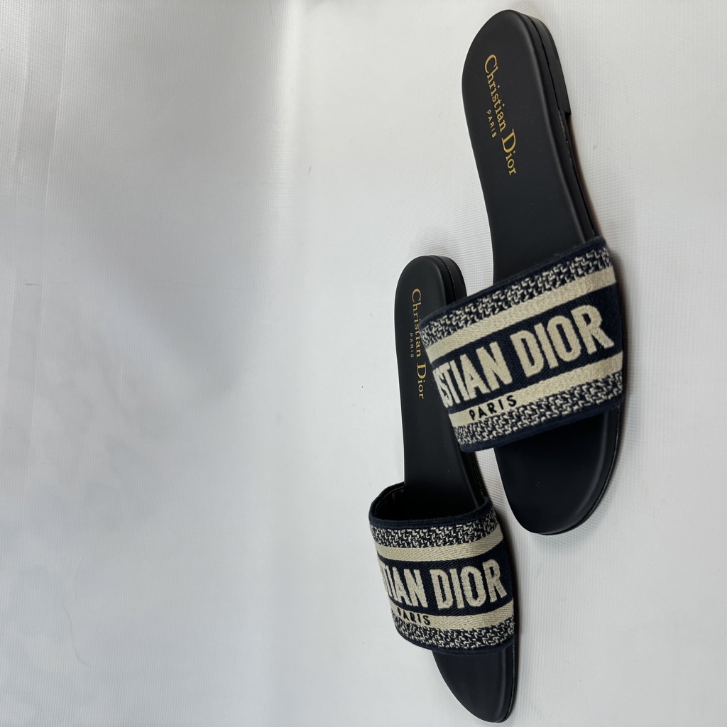 Шлепанцы D-Way с вышивкой Christian Dior Paris