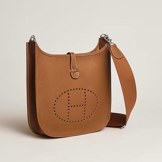 Сумка Evelyne III 29 из кожи Taurillon Clemence  HERMES