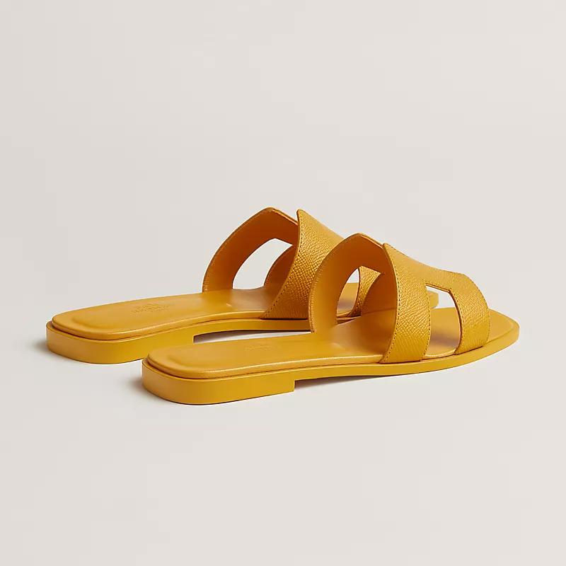 Шлепанцы Oran из кожи Epsom в цвете Topaz Yellow 