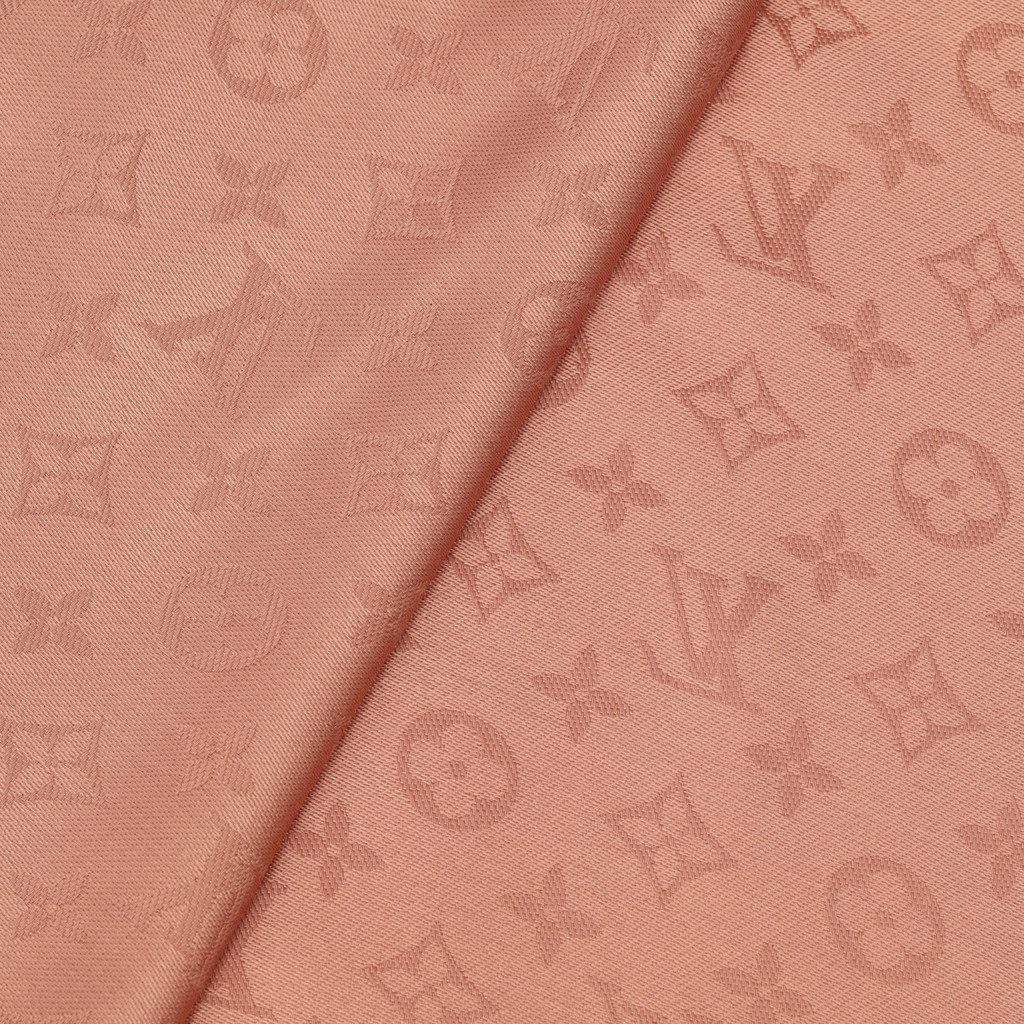 Розовая шаль Monogram Classic