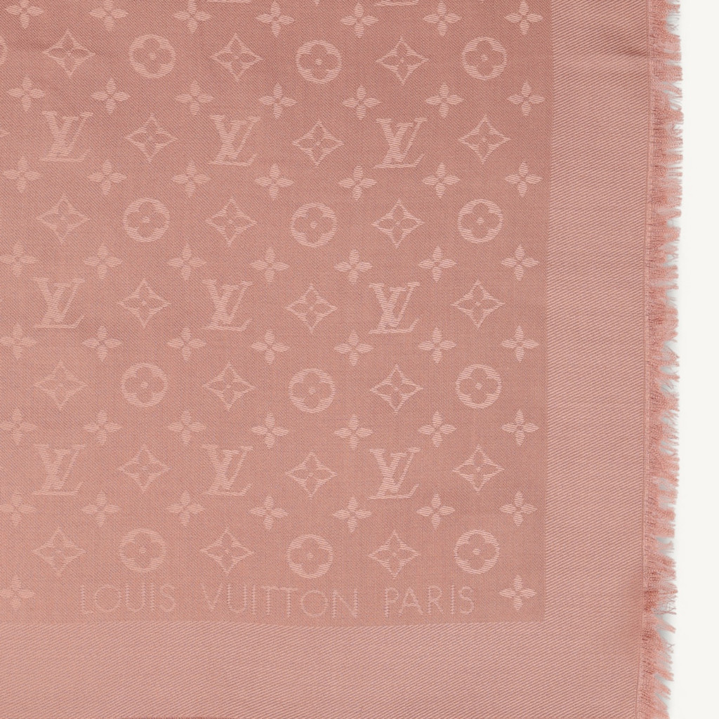 Розовая шаль Monogram Classic