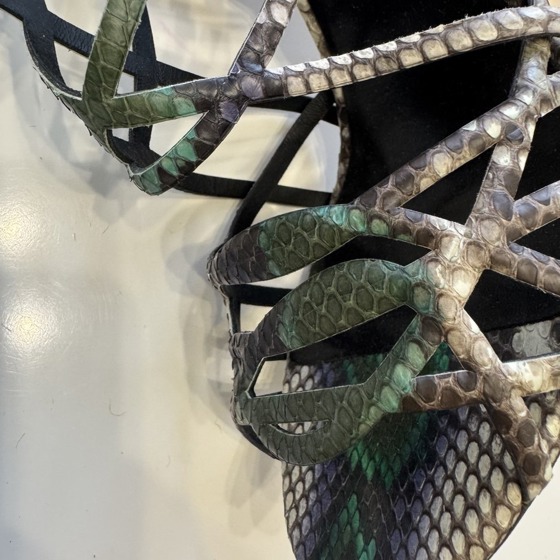 Босоножки Cage из лимитированной коллекции из кожи питона